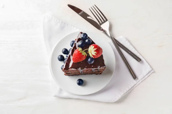 Piece Delicious Chocolate Cake Berries Plate — Stock Photo, Image