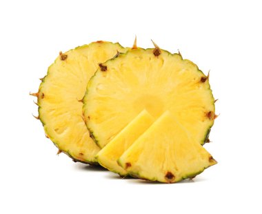 Ananas beyaz zemin üzerine dilimlenmiş Delicious