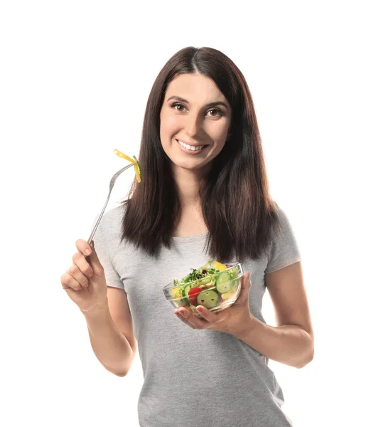 Kadın Beyaz Arka Plan Üzerinde Sağlıklı Sebze Salatası Ile — Stok fotoğraf