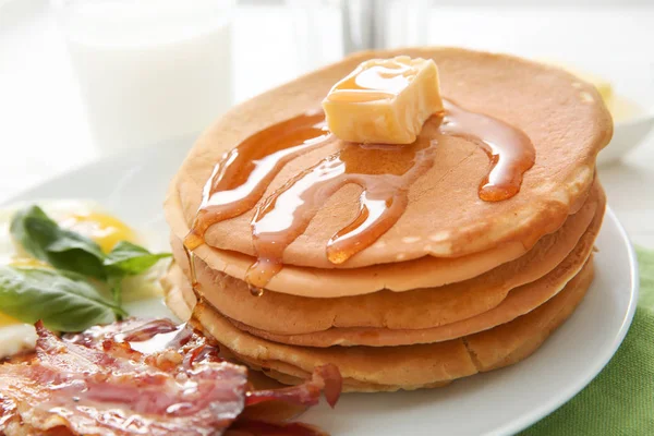 Plate Tasty Pancakes Bacon Table Closeup — Stock Photo, Image