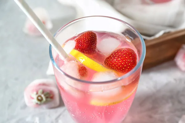 Glass Tasty Strawberry Lemonade Table Closeup — Stock Fotó