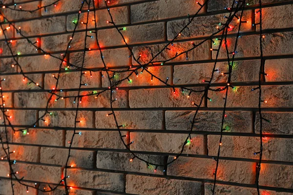 Beautiful Bright Christmas Garland Brick Wall — Stock Photo, Image