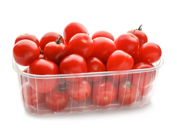 Recipiente Plástico Com Tomates Cereja Frescos Sobre Fundo Branco — Fotografia de Stock