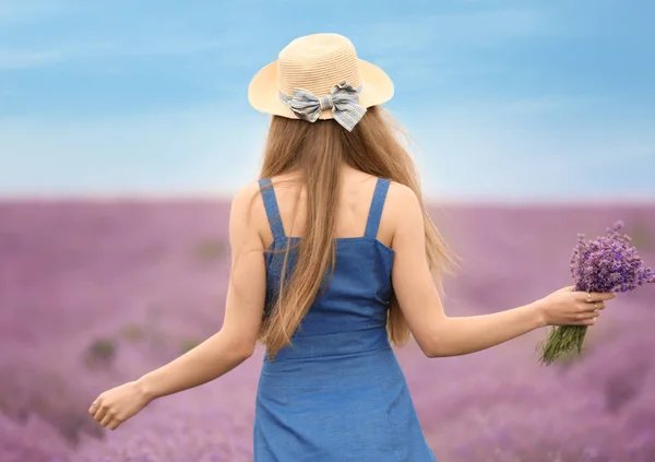 Beautiful Young Woman Bouquet Lavender Field Summer Day — Stock Photo, Image