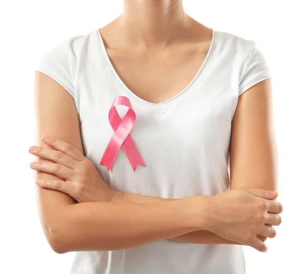 Kobieta Różową Wstążką Shirt Białym Tle Zbliżenie Koncepcja Świadomości Raka — Zdjęcie stockowe