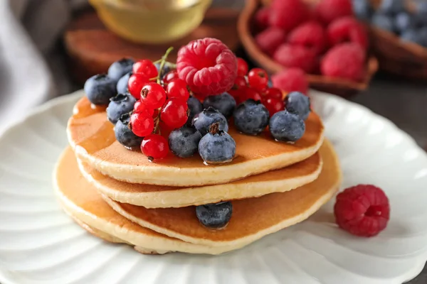 Tasty Homemade Pancakes Berries Plate Closeup — Stock Photo, Image
