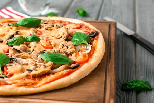 Board Tasty Pizza Wooden Table Closeup — Stock Photo, Image