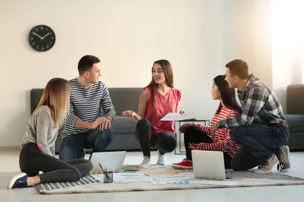 Young People Having Business Meeting Indoors — Stock Photo, Image