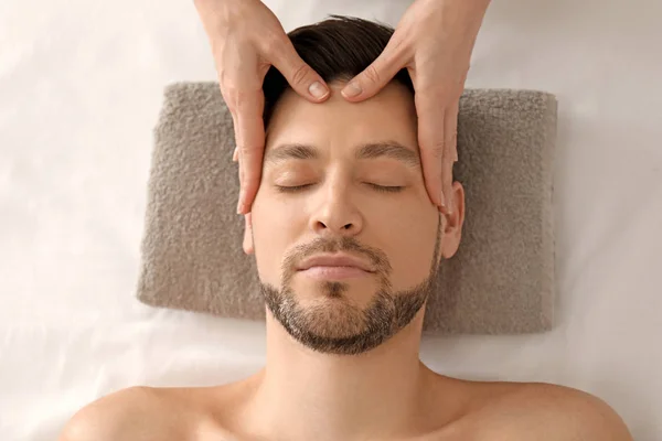 Handsome Man Having Head Massage Spa Salon — Stock Photo, Image