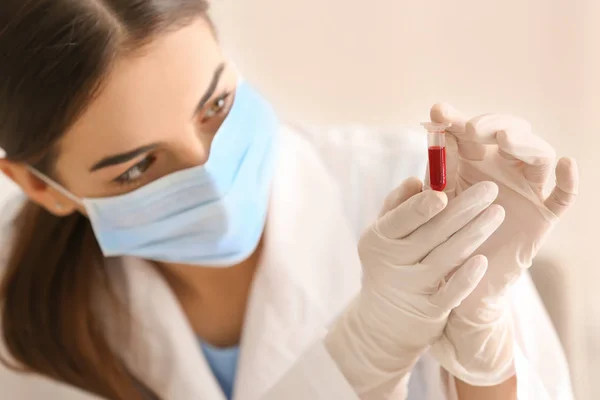 Female Scientist Holding Test Tube Color Sample Laboratory — Stock Photo, Image