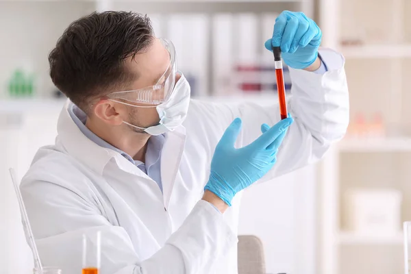 Scientist Holding Test Tube Color Sample Laboratory — Stock Photo, Image