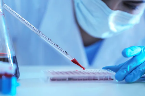 Científico Trabajando Laboratorio Primer Plano — Foto de Stock