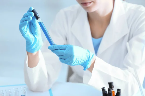 Scientist Working Laboratory Closeup — Stock Photo, Image