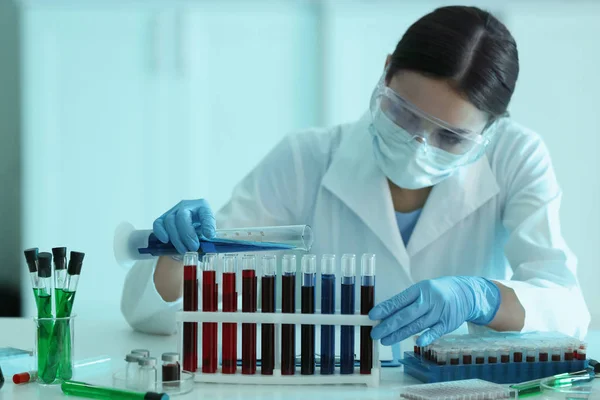 Female Scientist Working Laboratory — Stock Photo, Image