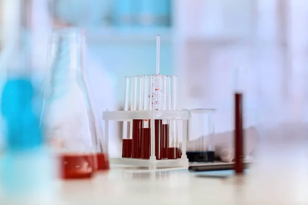 Tubos Ensaio Com Amostras Sangue Mesa Laboratório — Fotografia de Stock