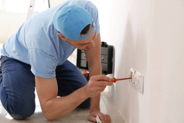 Yuva kapalı tamir elektrikçi