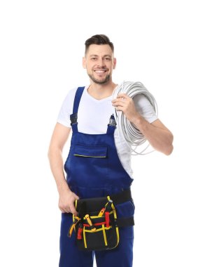 Beyaz arka plan üzerinde araçlarıyla elektrikçi