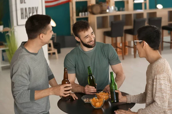 Men Drinking Beer Bar — Stock Photo, Image