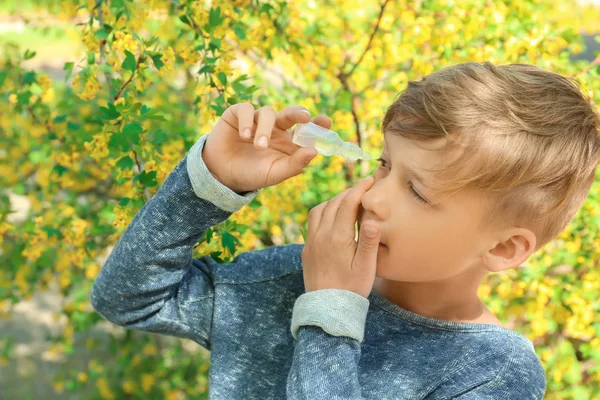 Little Boy Using Eye Drops Blooming Tree Allergy Concept — Stock Photo, Image