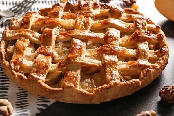 Tarte Aux Pommes Maison Savoureuse Sur Table — Photo