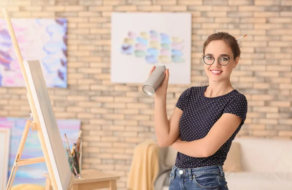 Female Artist Spray Paint Working Studio — Stock Photo, Image