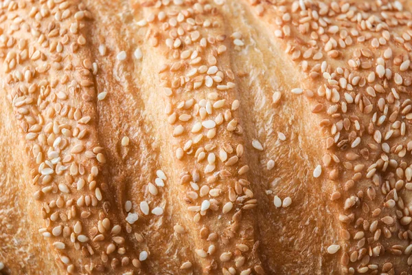 Pão Saboroso Fresco Com Sementes Gergelim Close — Fotografia de Stock
