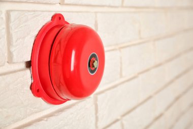 Modern alarm zili tuğla duvar kapalı