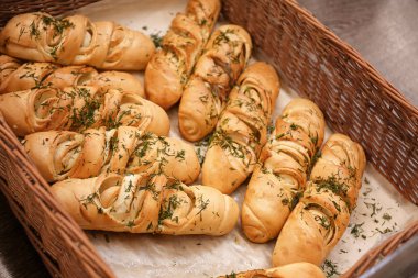 Lezzetli ekmek fırın otlar ile