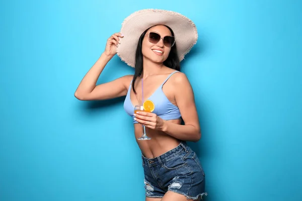 Beautiful Young Woman Beachwear Drink Color Background — Stock Photo, Image