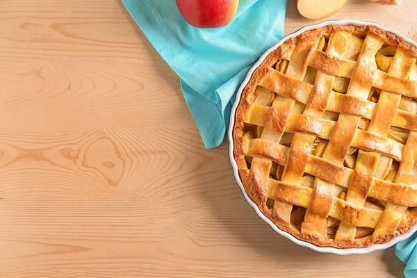 Délicieuse Tarte Aux Pommes Sur Fond Bois — Photo