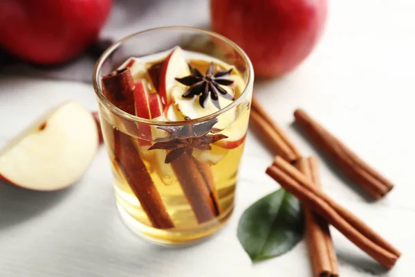 Glass Tea Cinnamon Apples Table — Stock Photo, Image
