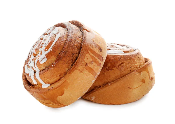 Heerlijke Kaneel Broodjes Witte Achtergrond — Stockfoto