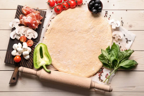 Raw Dough Ingredients Pizza Table — Stock Photo, Image