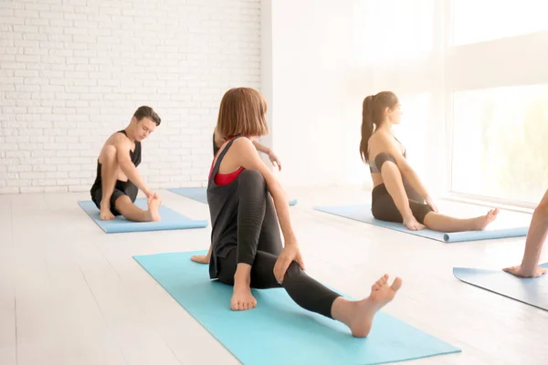 Group Sporty People Practicing Yoga Indoors — Stock Photo, Image