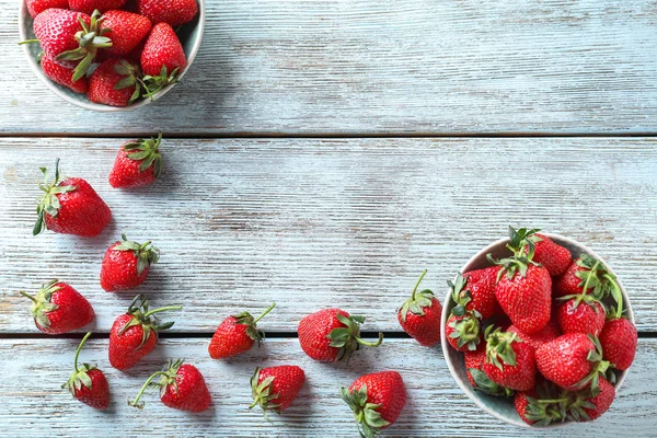 Bowls Sweet Ripe Strawberries Wooden Table — Stock Photo, Image