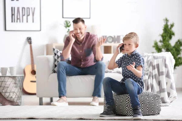 Dad His Little Son Talking Mobile Phones Home — Stock Photo, Image