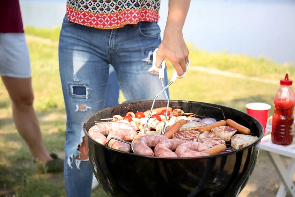 Woman Preparing Meat Vegetables Modern Grill Outdoors — Stock Photo, Image