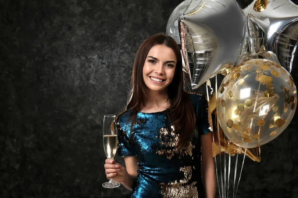 Young Woman Birthday Balloons Glass Champagne Dark Background — Stock Photo, Image