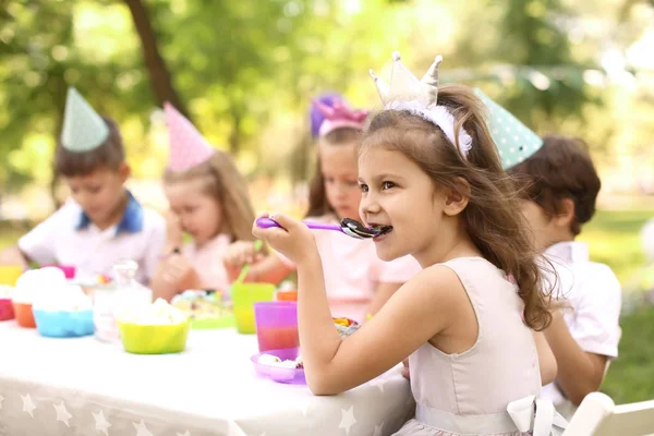 Cute Girl Her Friends Celebrating Birthday Table Outdoors — Stock Photo, Image