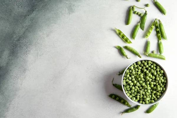 Bowl Green Peas Light Table — Stock Photo, Image