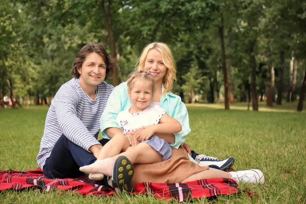 Happy Family Resting Plaid Park — Stock Photo, Image