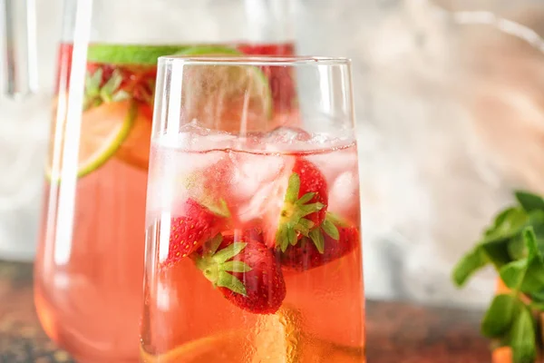 Natural Lemonade Strawberry Glass Table Closeup — Stock Photo, Image