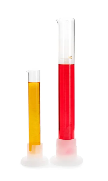 Vidros Laboratório Com Líquidos Coloridos Sobre Fundo Branco — Fotografia de Stock