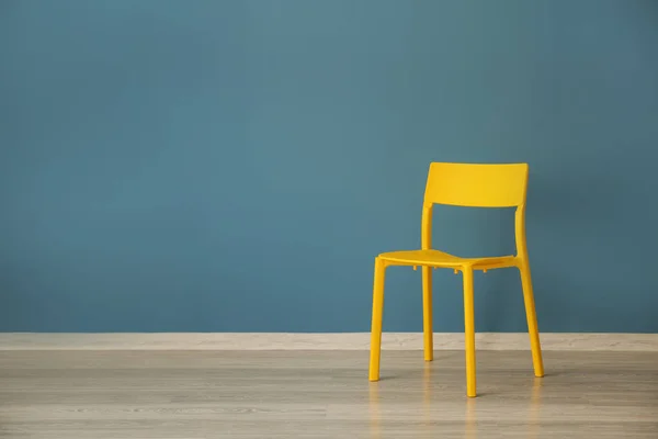 Yellow Chair Color Wall — Stock Photo, Image