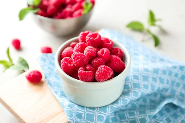 Bowl Delicious Raspberries Table — Stock Photo, Image