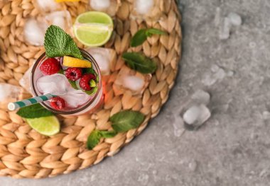 Tablo taze ahududu Mojito cam