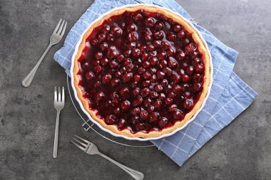 Masada lezzetli vişneli tart