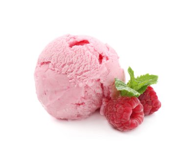 Lezzetli ahududu Ice cream beyaz arka plan üzerinde