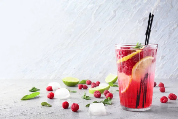 Glass Fresh Raspberry Mojito Table — Stock Photo, Image