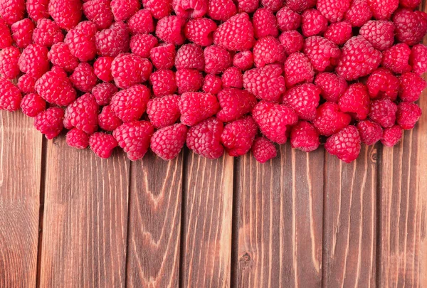 Lamponi Aromatici Maturi Fondo Legno — Foto Stock